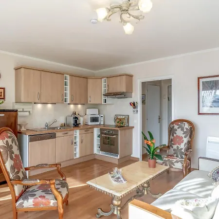 Le Hoc-1 By Interhome