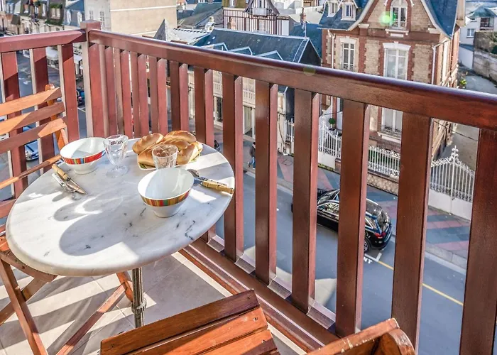 Le Hoc-1 By Interhome *